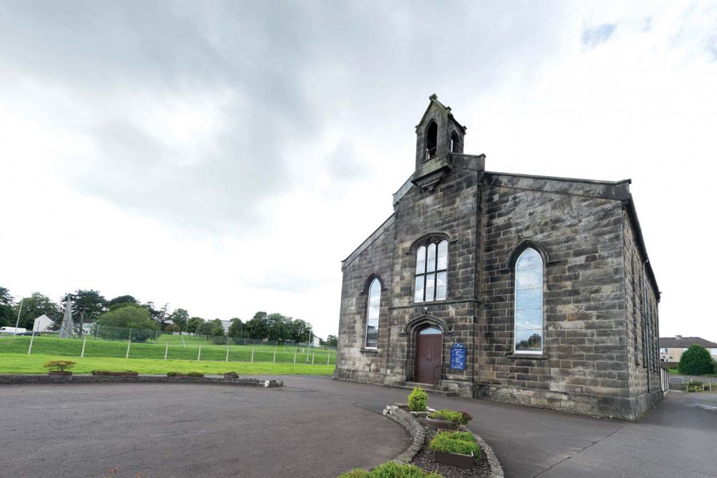Elderslie Kirk, photo ©Thomas Graham, Digitalpict.com